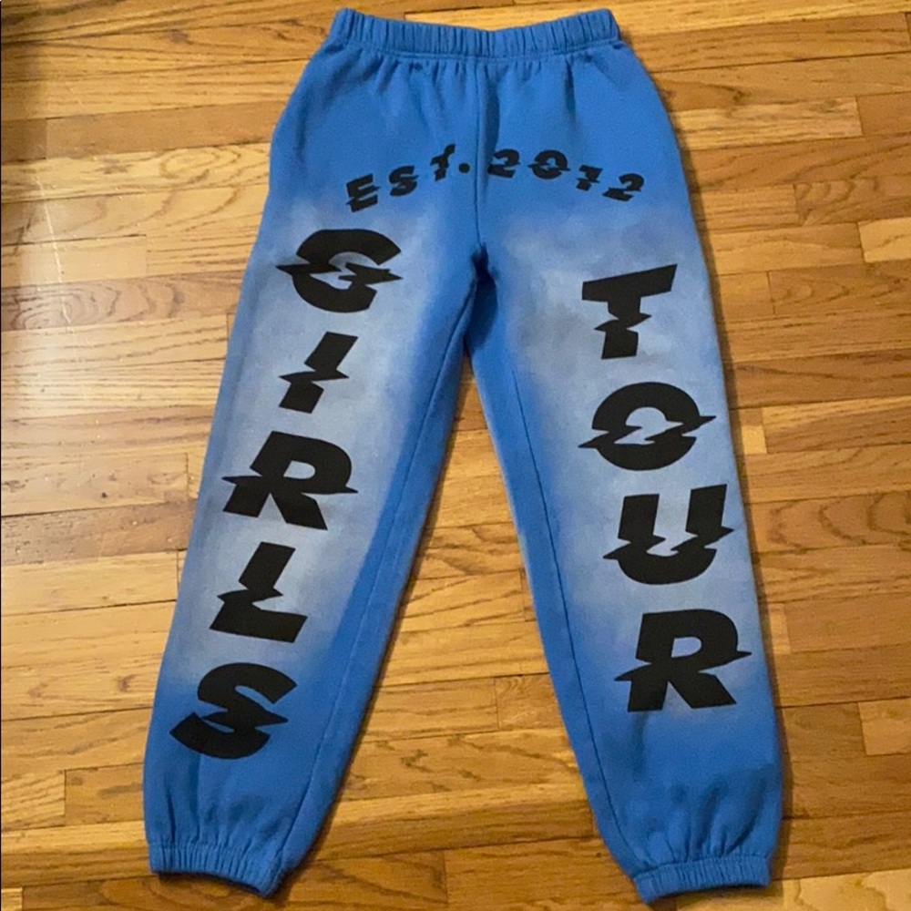 Girl’s Tour Sweatpants from Sorella in LA!